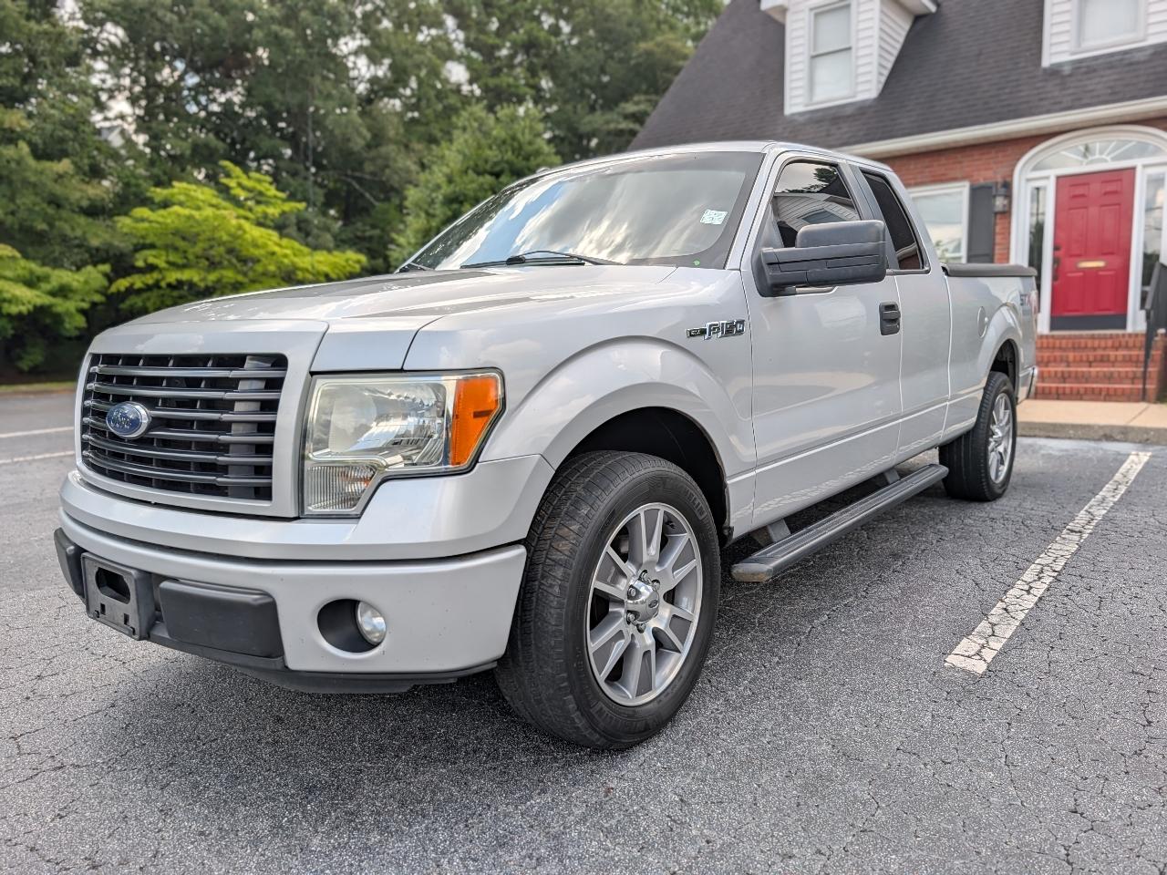 2014 Ford F-150 2WD SuperCab 163" XL