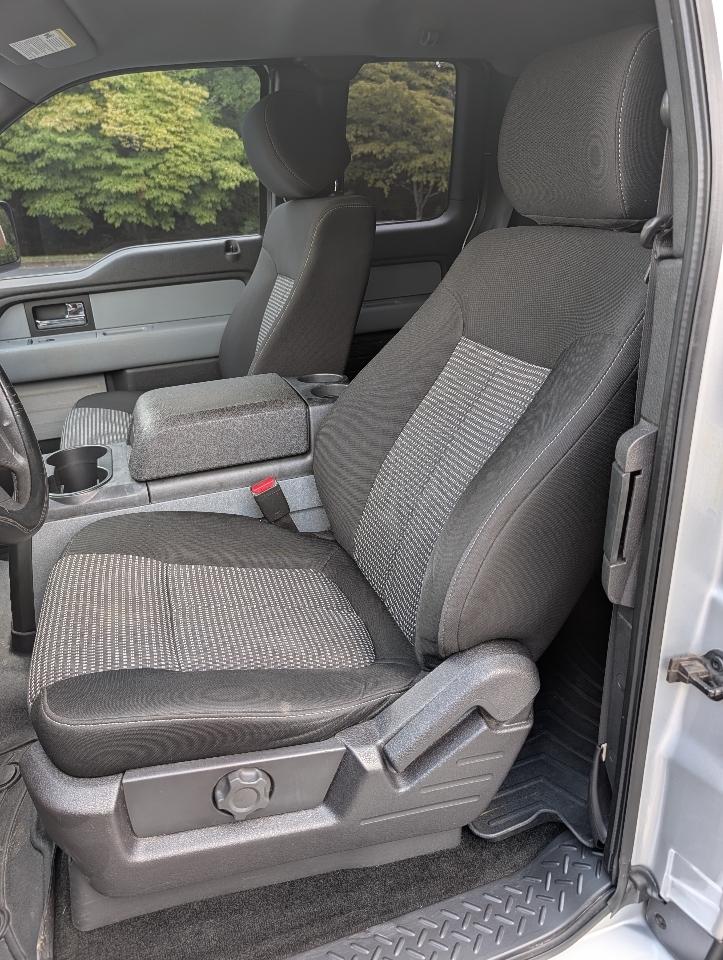 Ford F-150 2WD SuperCab 145" Lariat 2014