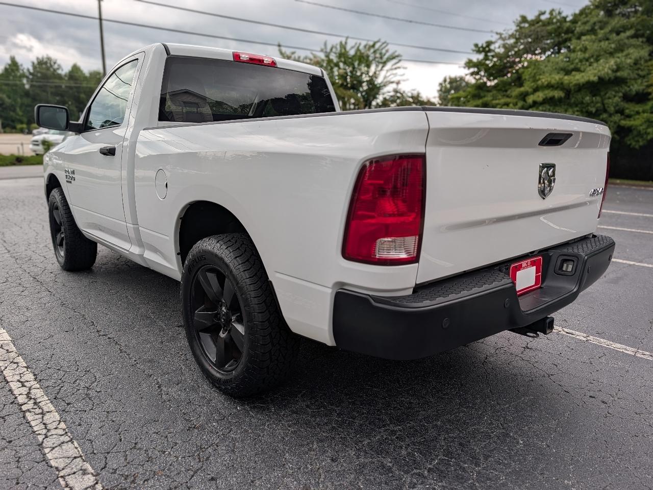RAM 1500 Classic Tradesman 4x4 Reg Cab 6'4" Box 2020