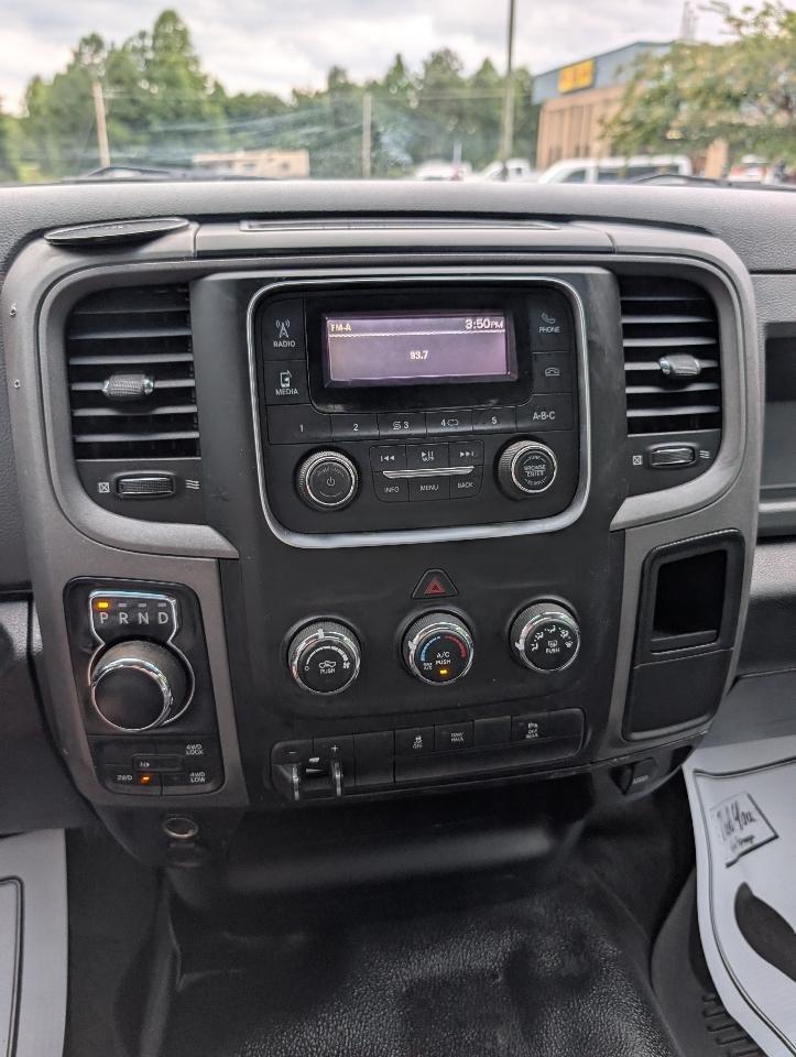 RAM 1500 Classic Tradesman 4x4 Reg Cab 6'4" Box 2020