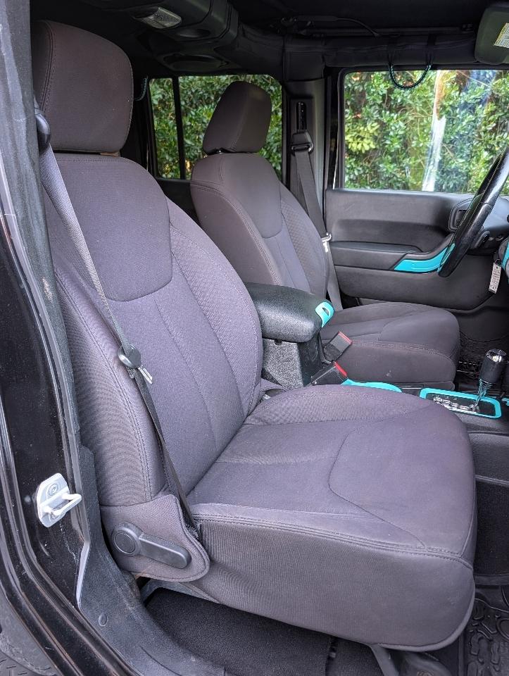Jeep Wrangler Unlimited 4WD 4dr Sport 2013