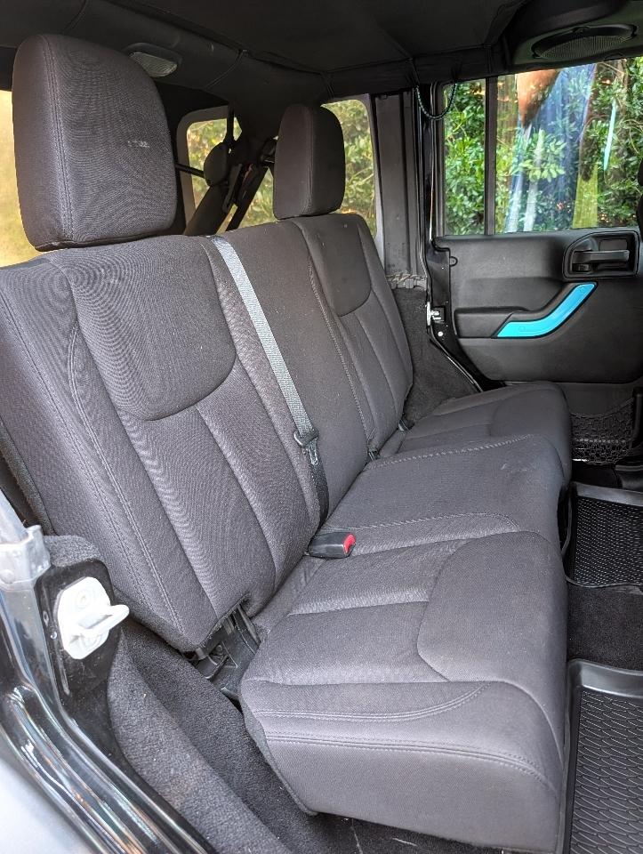 Jeep Wrangler Unlimited 4WD 4dr Sport 2013