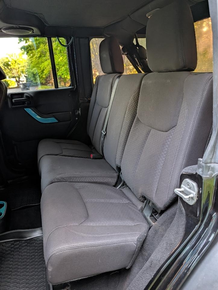 Jeep Wrangler Unlimited 4WD 4dr Sport 2013