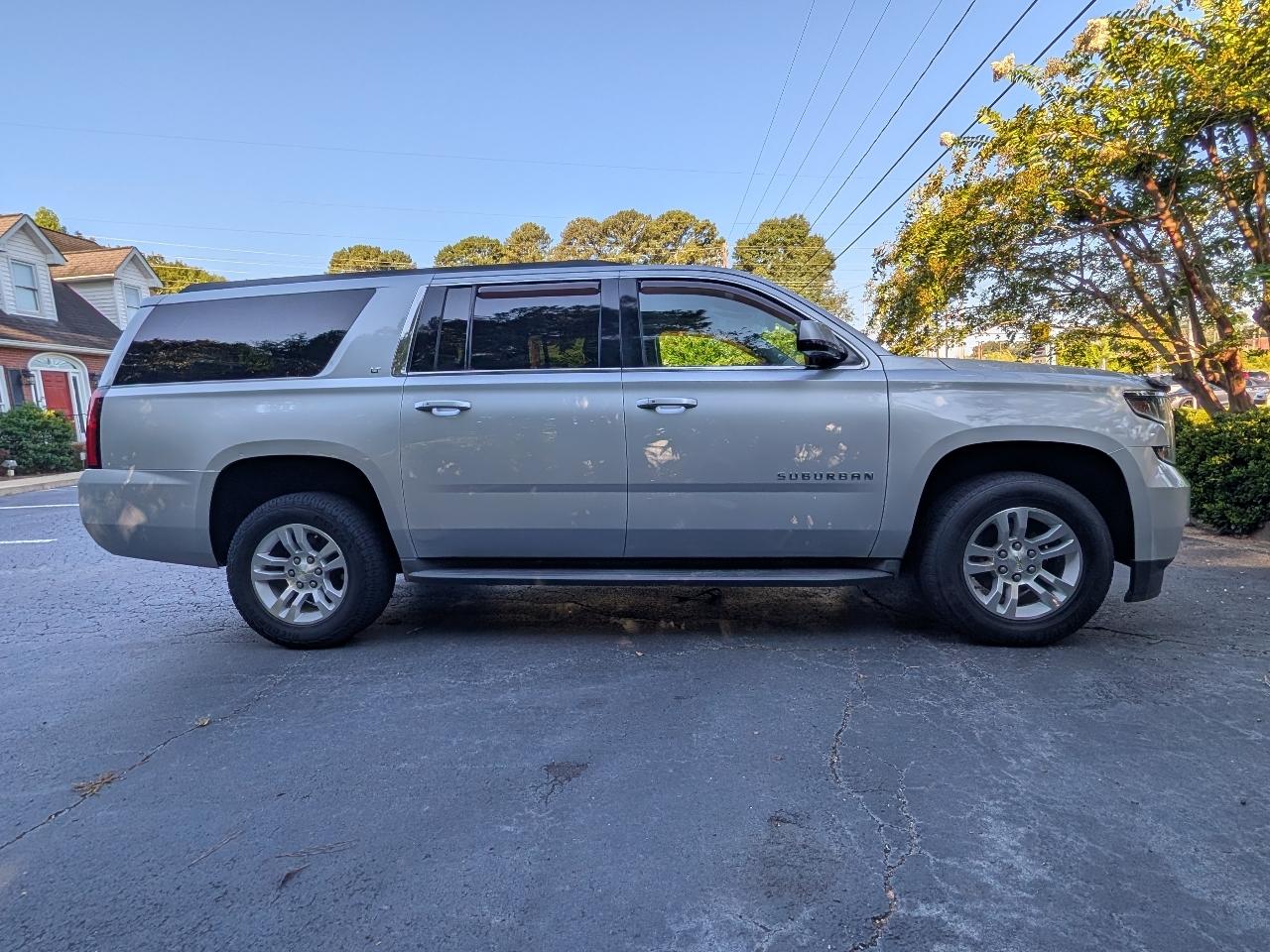 Chevrolet Suburban 2WD 4dr LT 2015