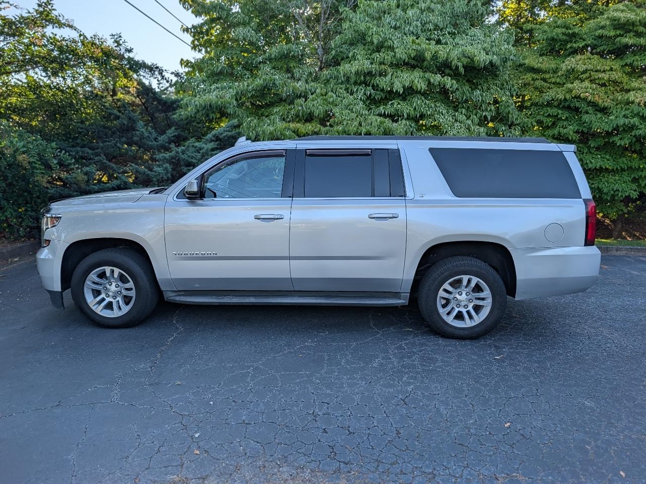 Chevrolet Suburban 2WD 4dr LT 2015