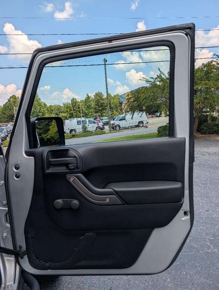 Jeep Wrangler Unlimited 4WD 4dr Sport 2012