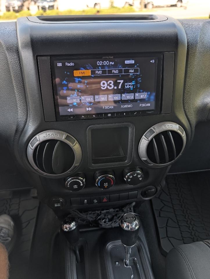 Jeep Wrangler Unlimited 4WD 4dr Sport 2012