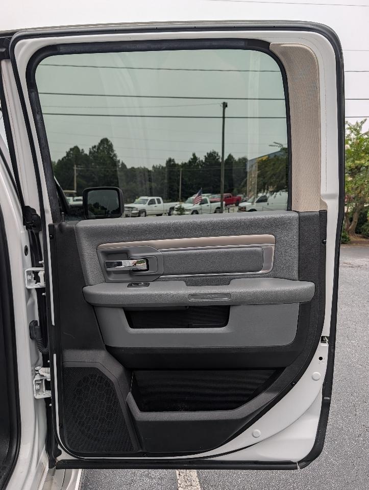 RAM 1500 Big Horn 4x4 Crew Cab 5'7" Box 2018