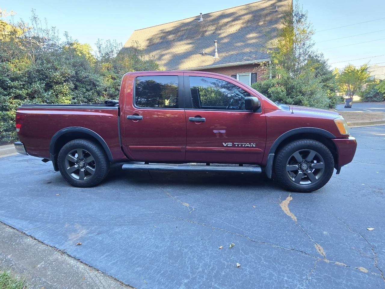 Nissan Titan 2WD Crew Cab SWB SV 2015