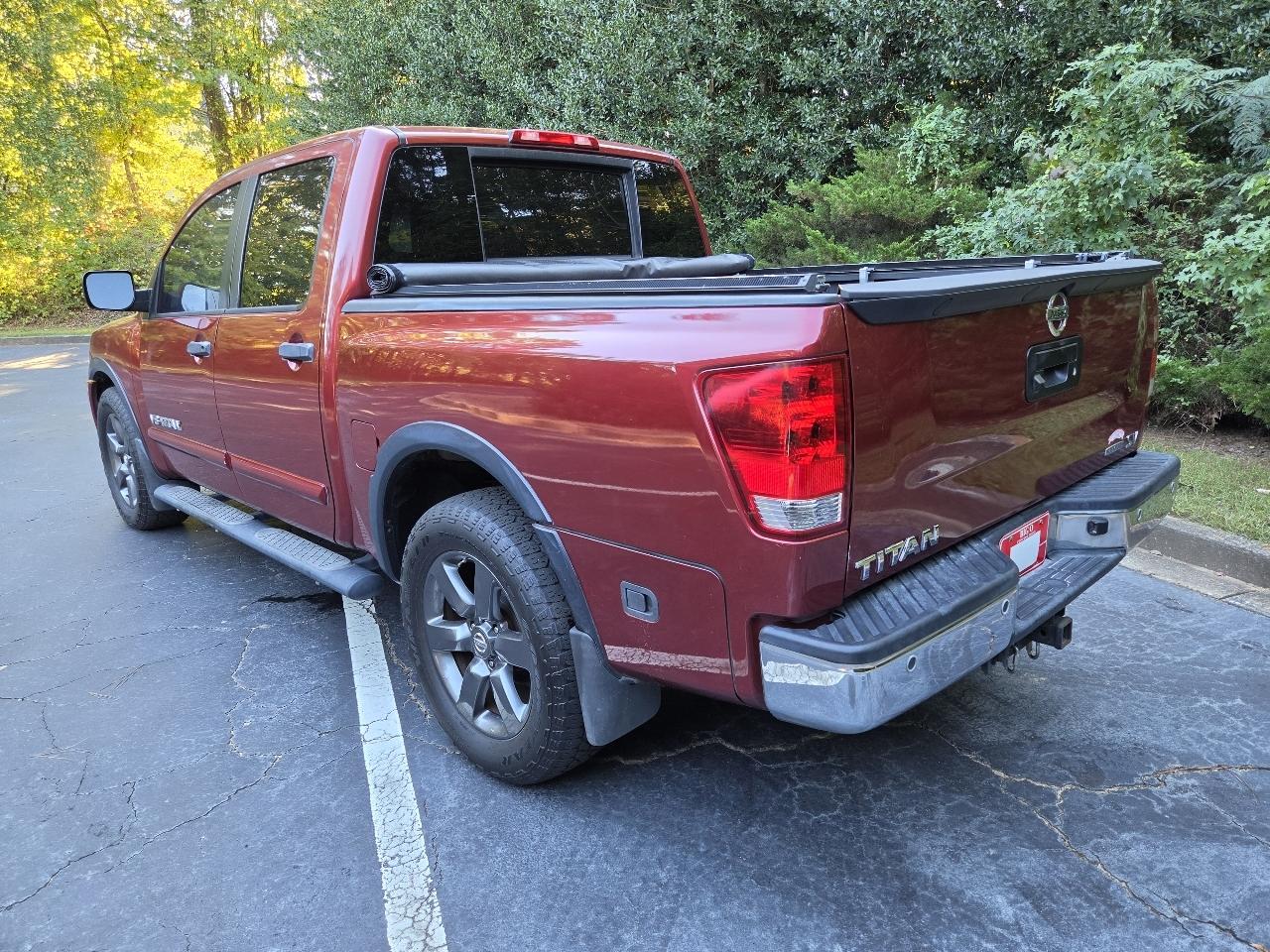 Nissan Titan 2WD Crew Cab SWB SV 2015