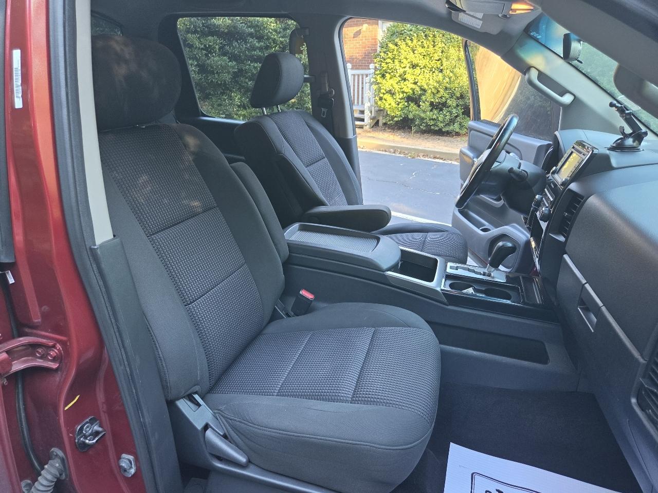 Nissan Titan 2WD Crew Cab SWB SV 2015