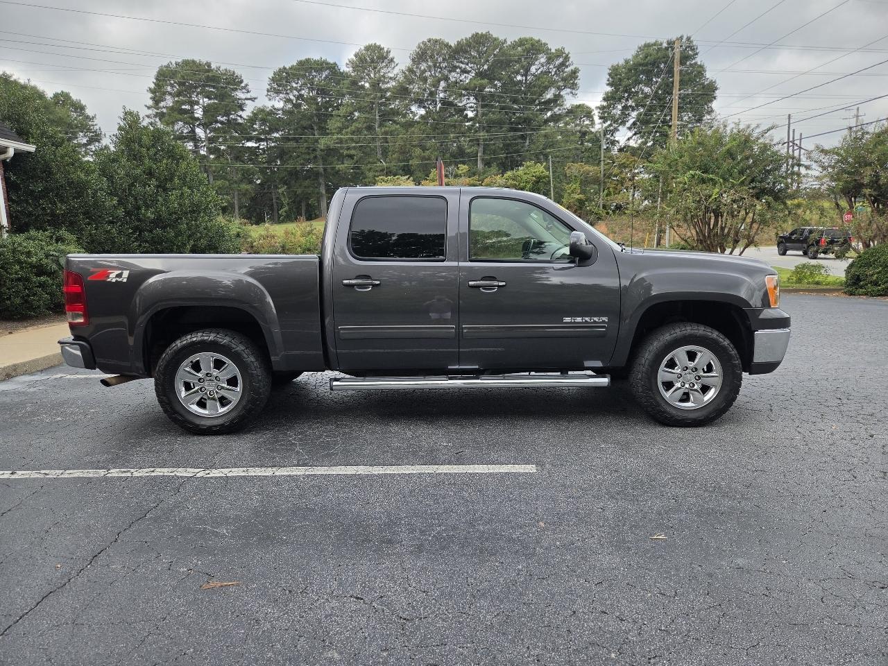GMC Sierra 1500 4WD Crew Cab 143.5" SLT 2011