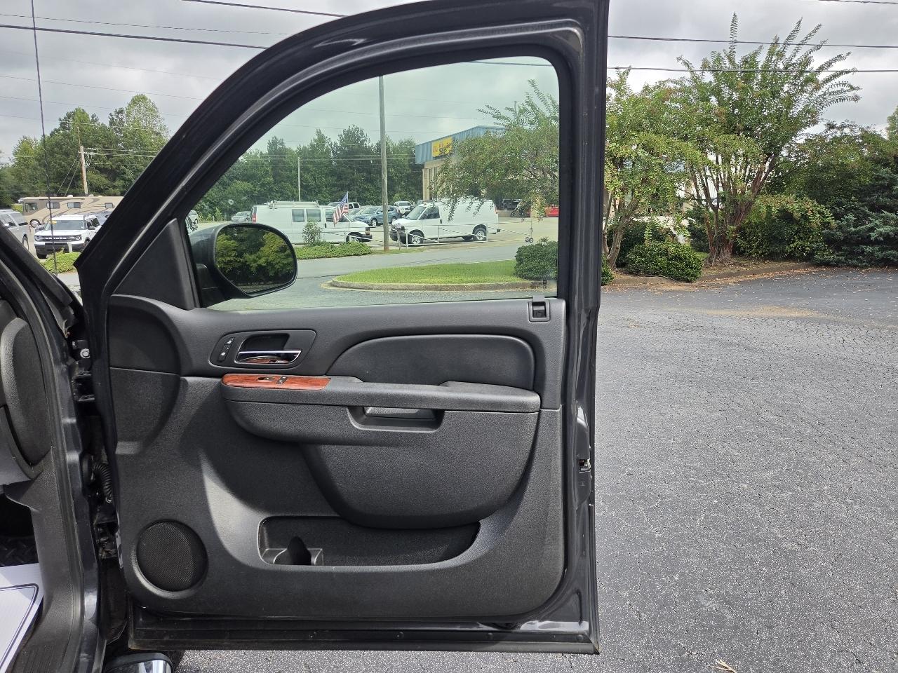 GMC Sierra 1500 4WD Crew Cab 143.5" SLT 2011