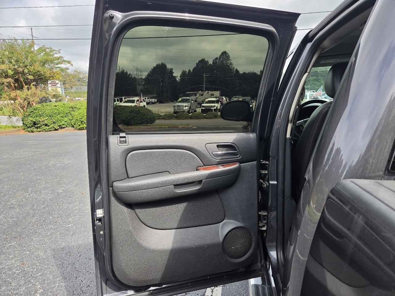 GMC Sierra 1500 4WD Crew Cab 143.5" SLT 2011
