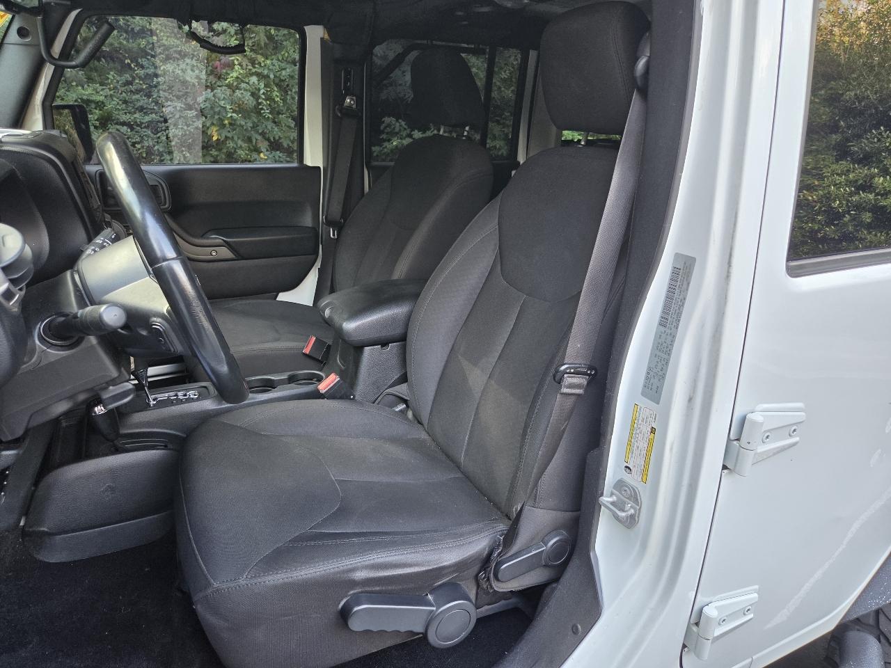 Jeep Wrangler Unlimited 4WD 4dr Sport 2016