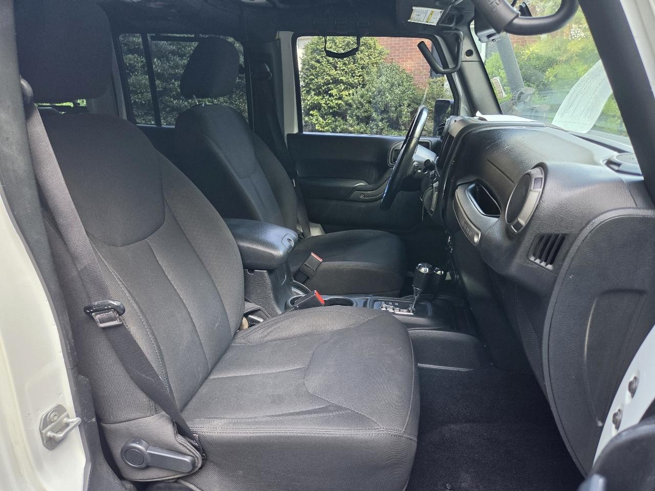 Jeep Wrangler Unlimited 4WD 4dr Sport 2016