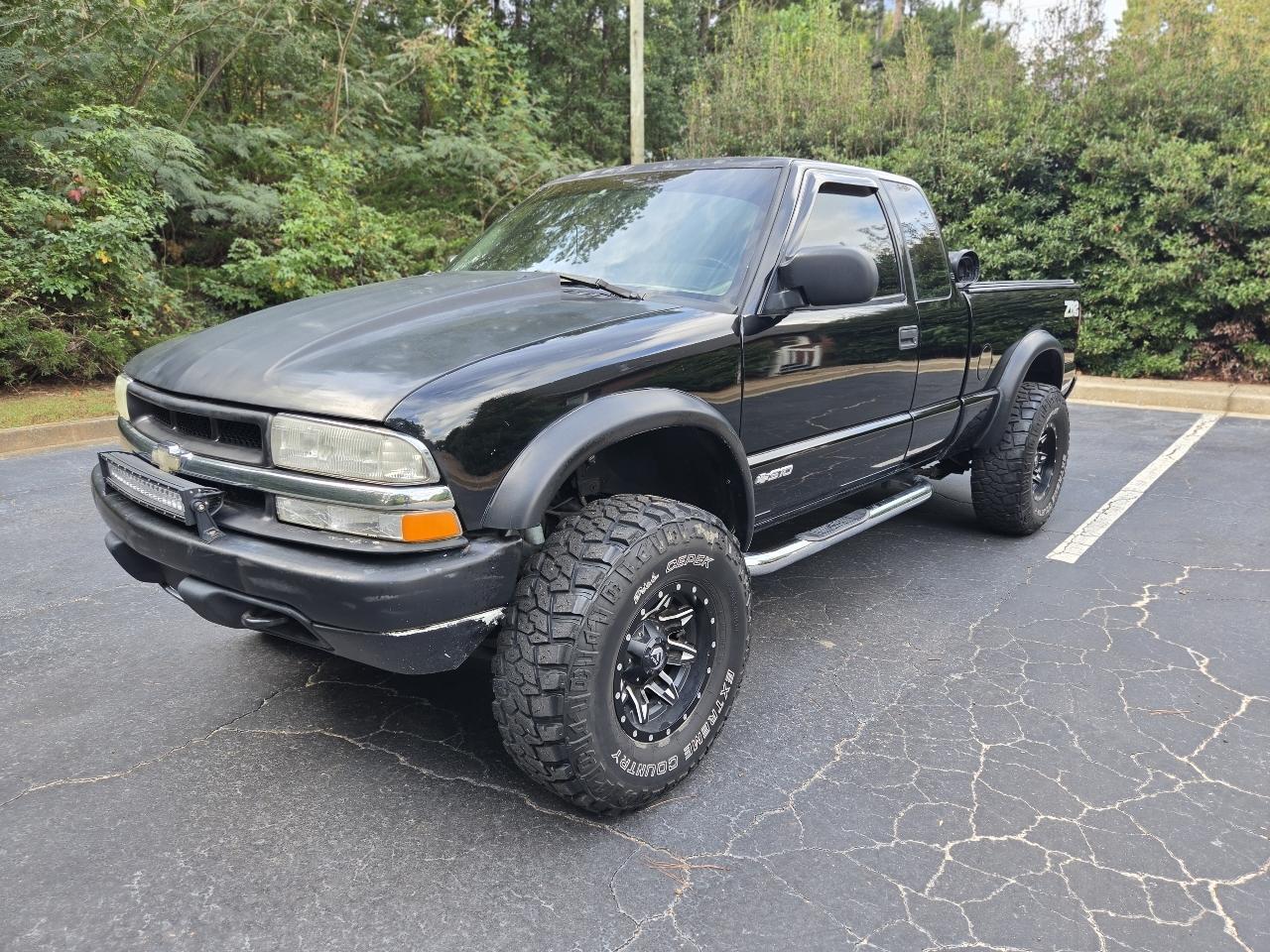 2003 Chevrolet S-10 Ext Cab 123" WB 4WD LS