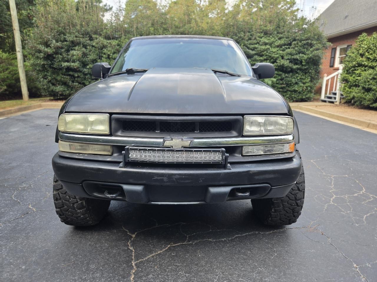 Chevrolet S-10 Ext Cab 123" WB 4WD LS 2003