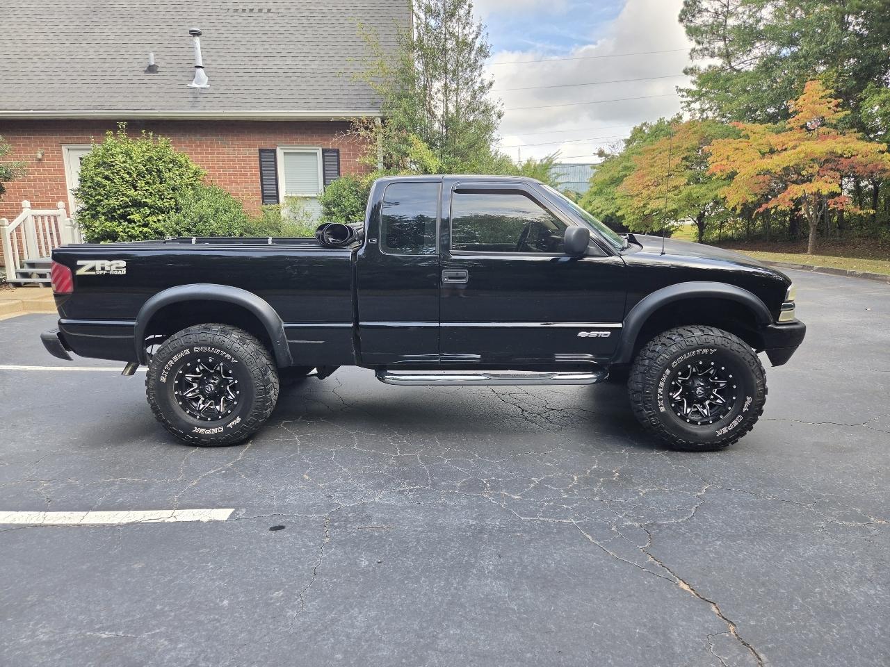 Chevrolet S-10 Ext Cab 123" WB 4WD LS 2003
