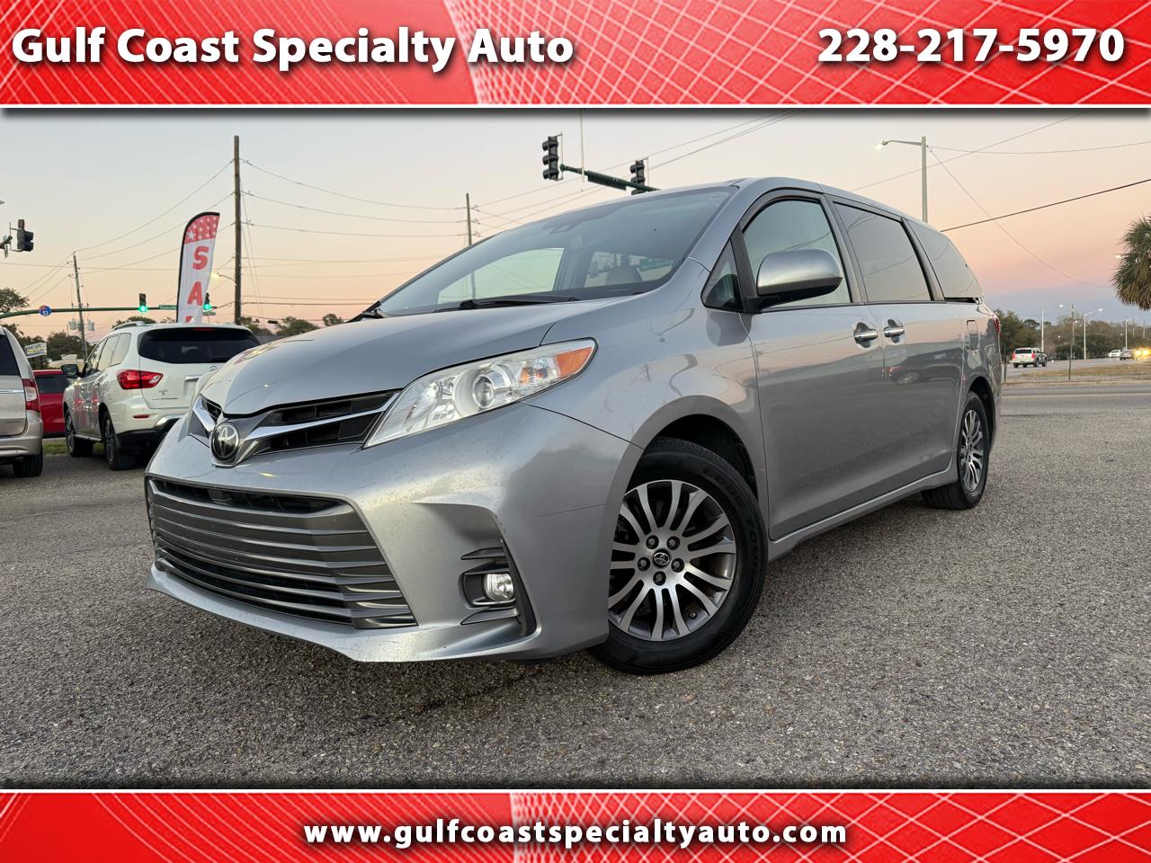2018 Toyota Sienna XLE
