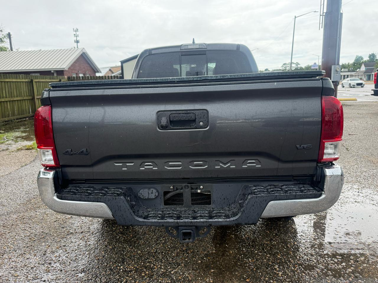 2019 Toyota Tacoma SR5 - Photo 8