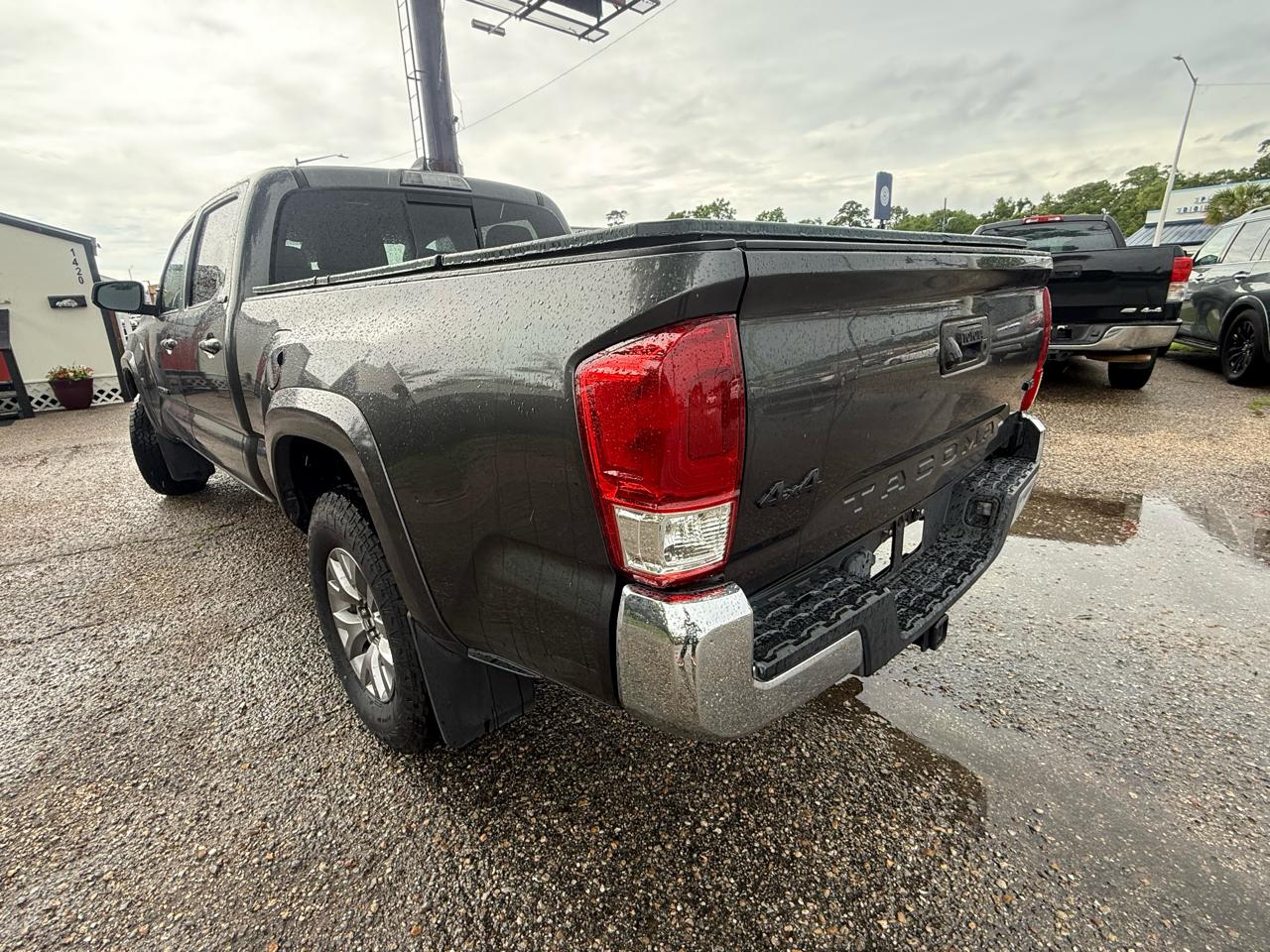 2019 Toyota Tacoma SR5 - Photo 9
