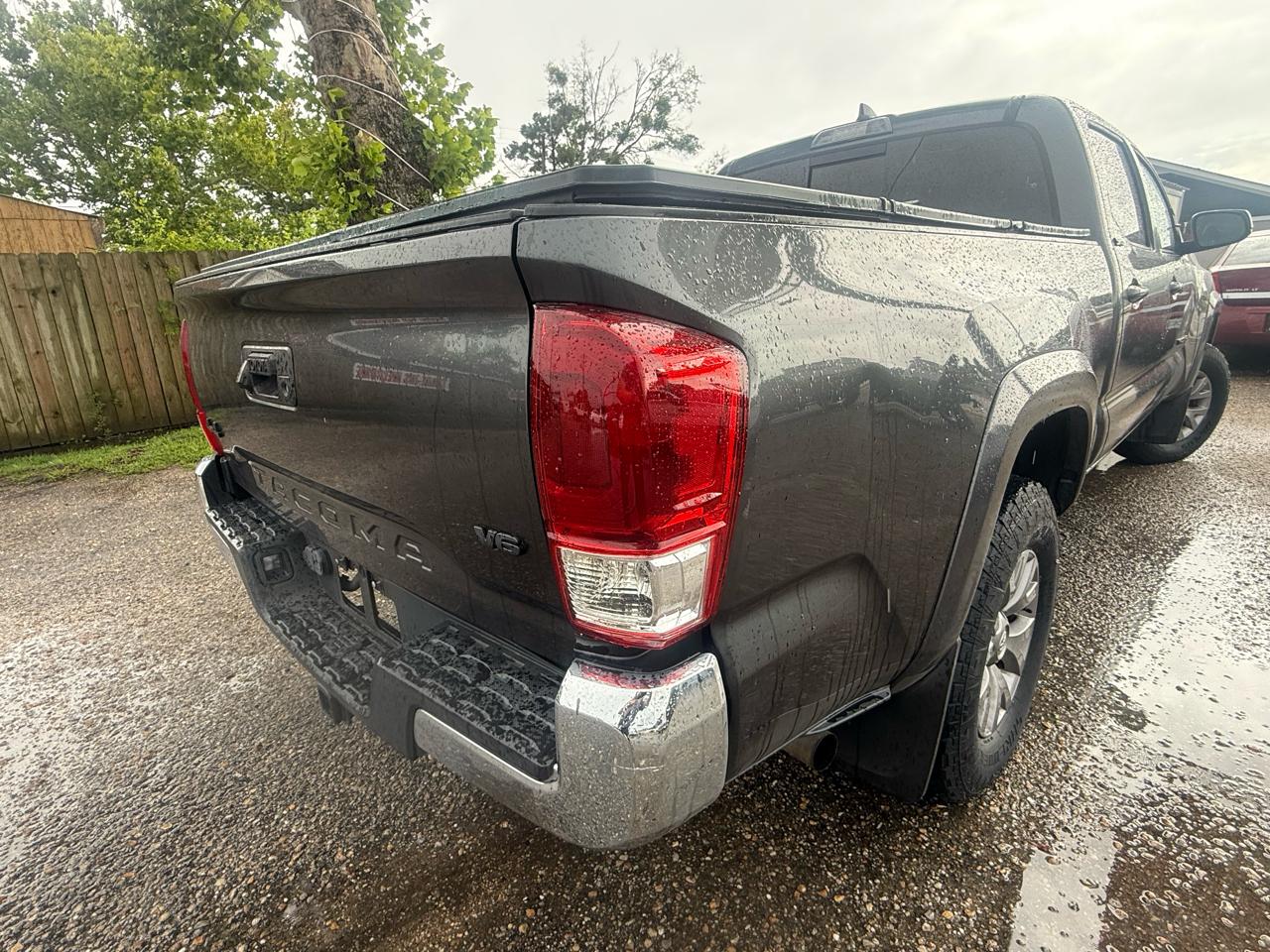 2019 Toyota Tacoma SR5 - Photo 10