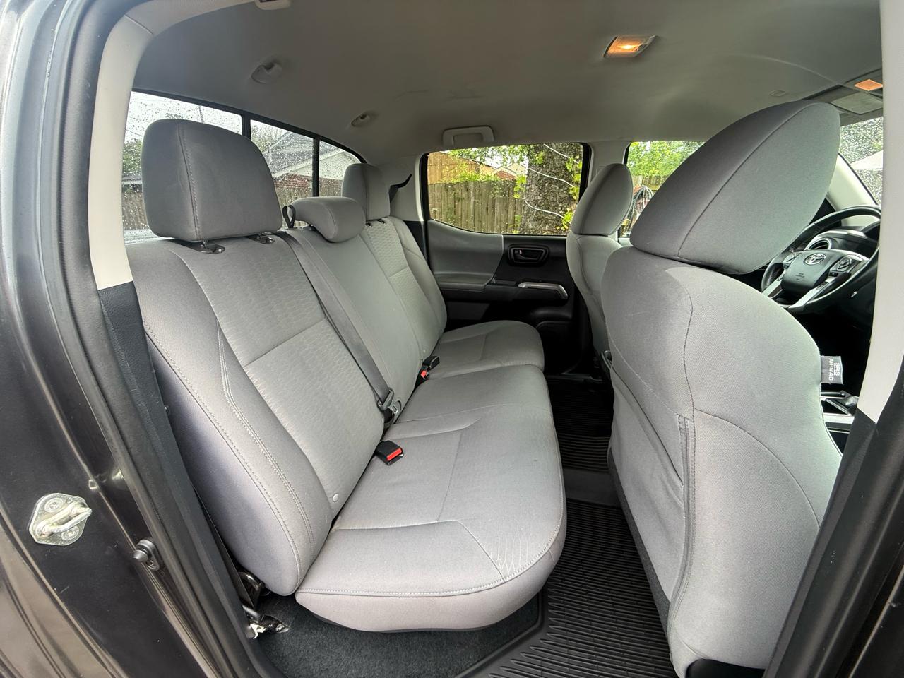 2019 Toyota Tacoma SR5 - Photo 16