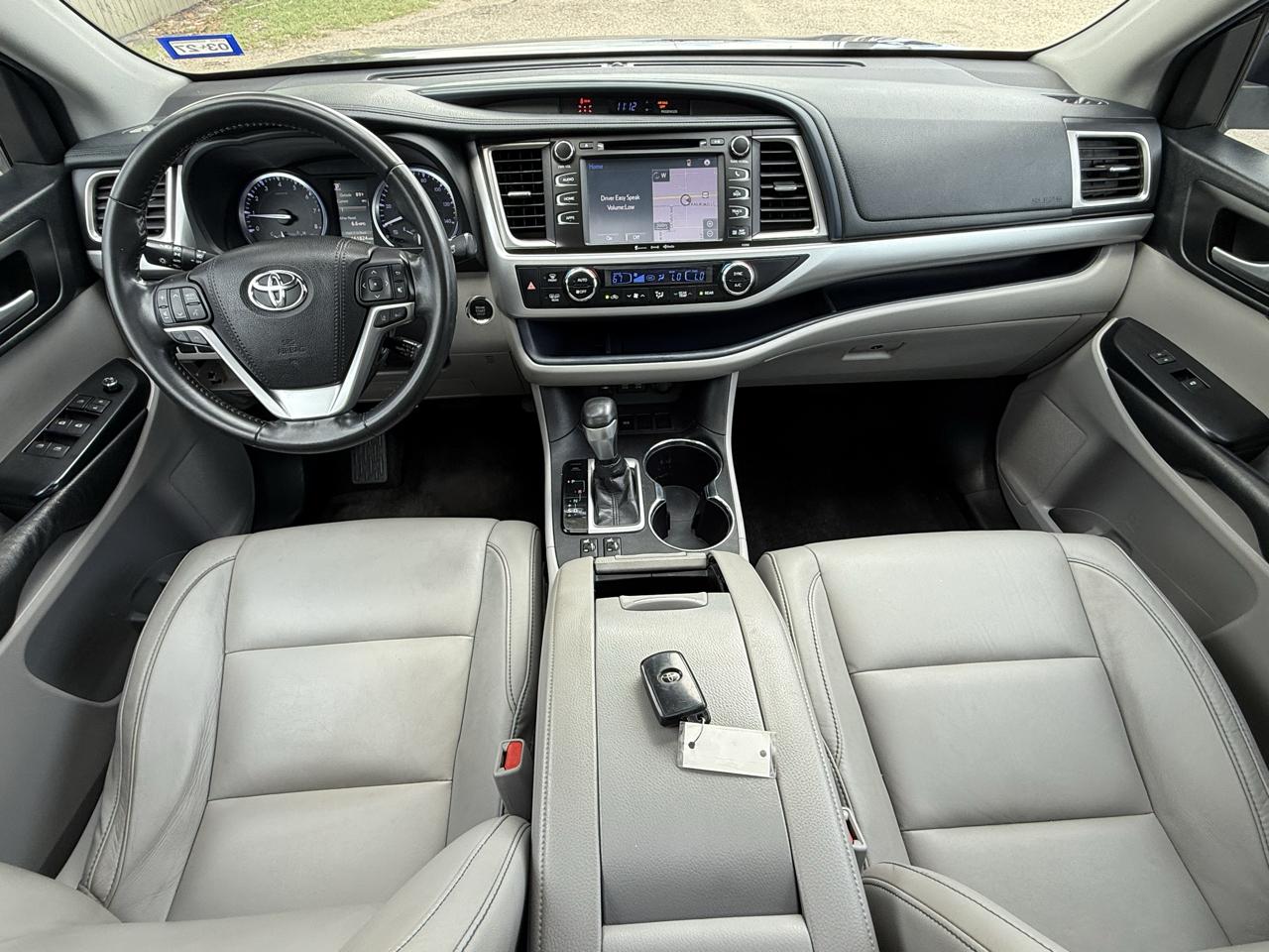 2018 Toyota Highlander XLE - Photo 2