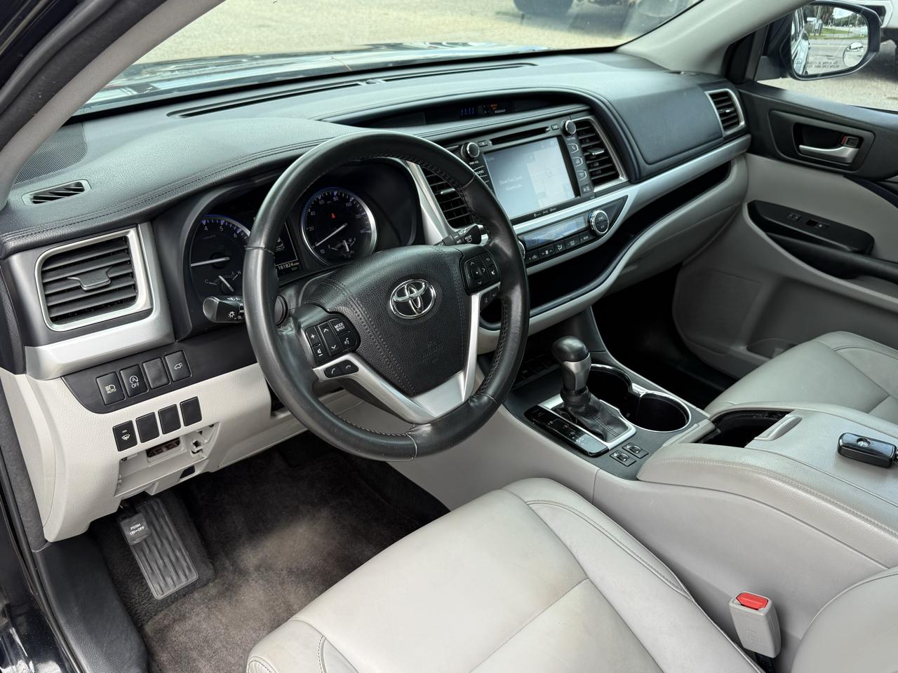 2018 Toyota Highlander XLE - Photo 13