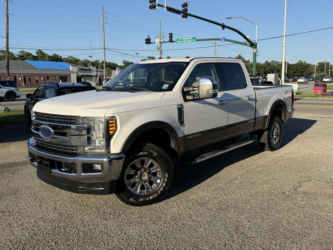 2017 Ford F-250 Super Duty Lariat - Photo 38