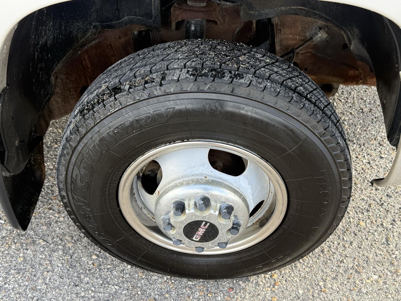 2005 GMC Sierra 3500 SLE - Photo 7