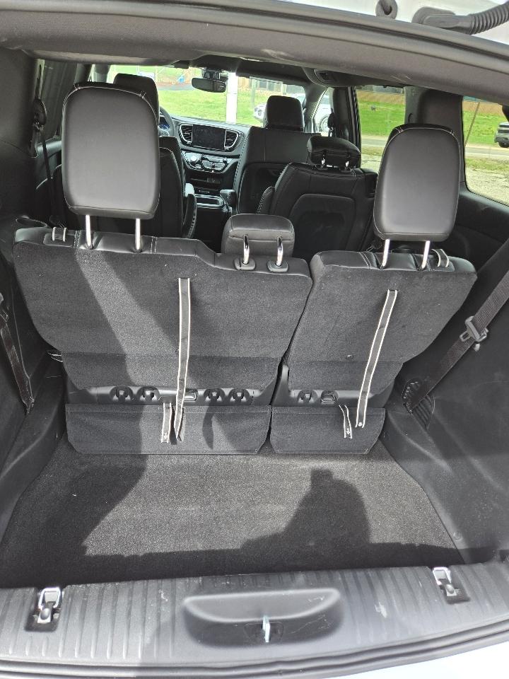 Chrysler Pacifica Select 2026