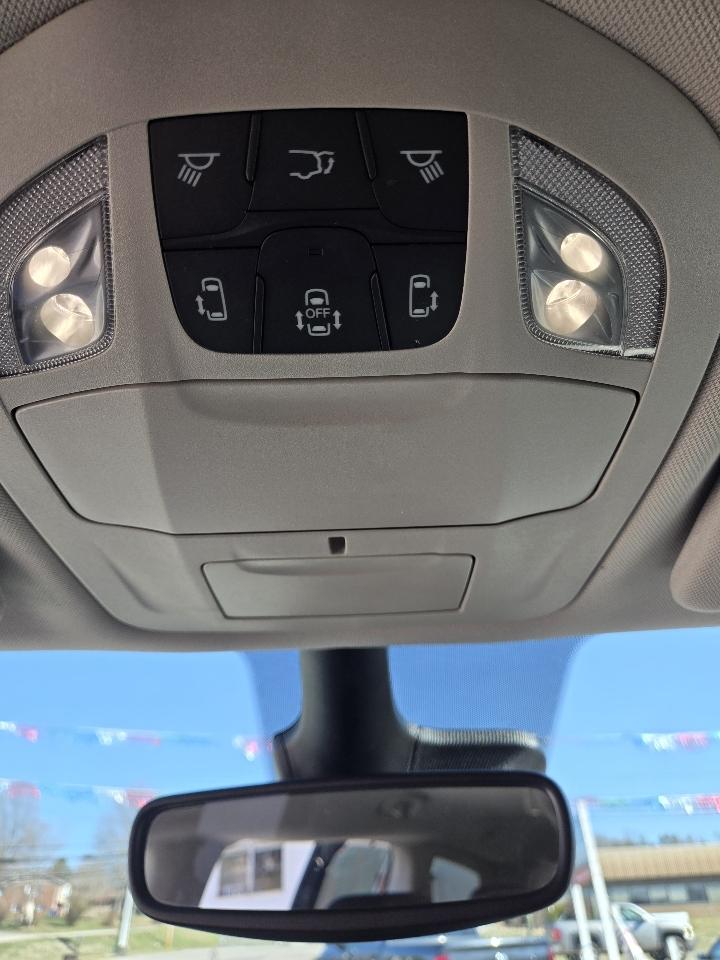 Chrysler Pacifica Touring L 2024