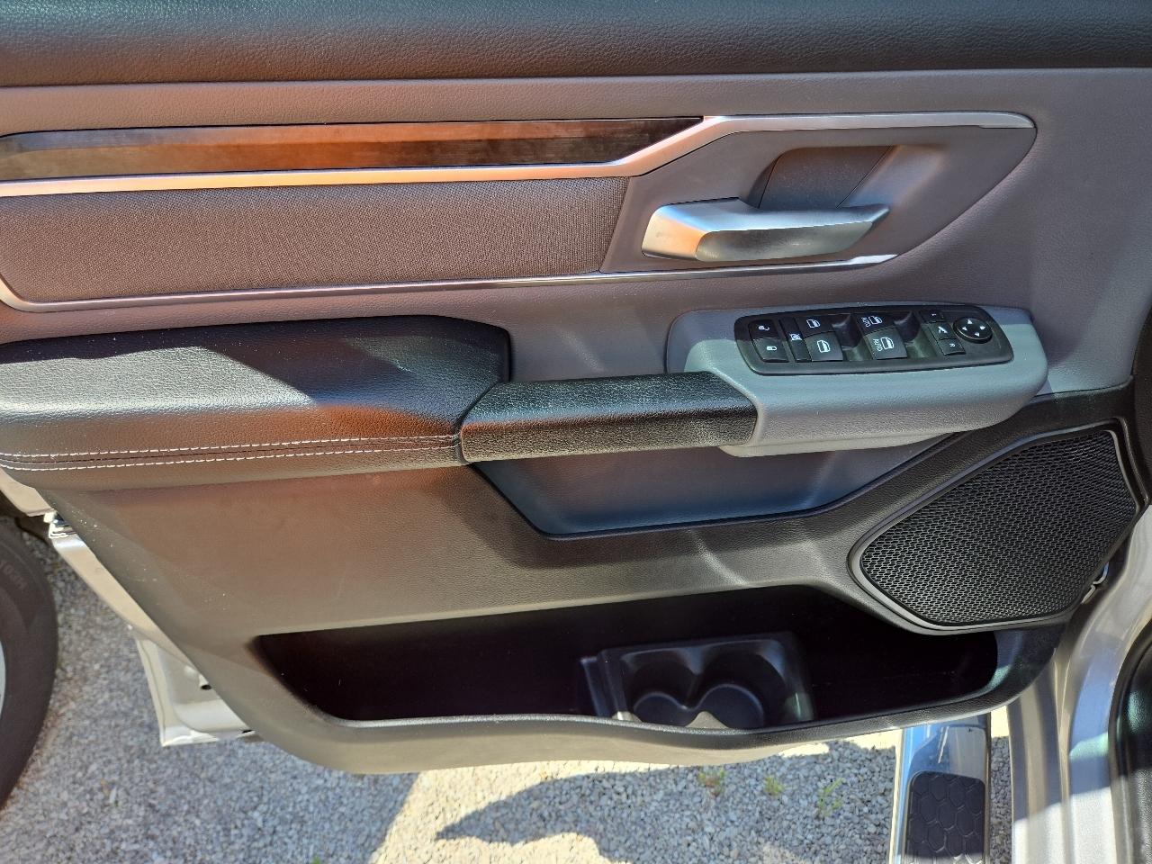 RAM 1500 Big Horn Crew Cab SWB 4WD 2021