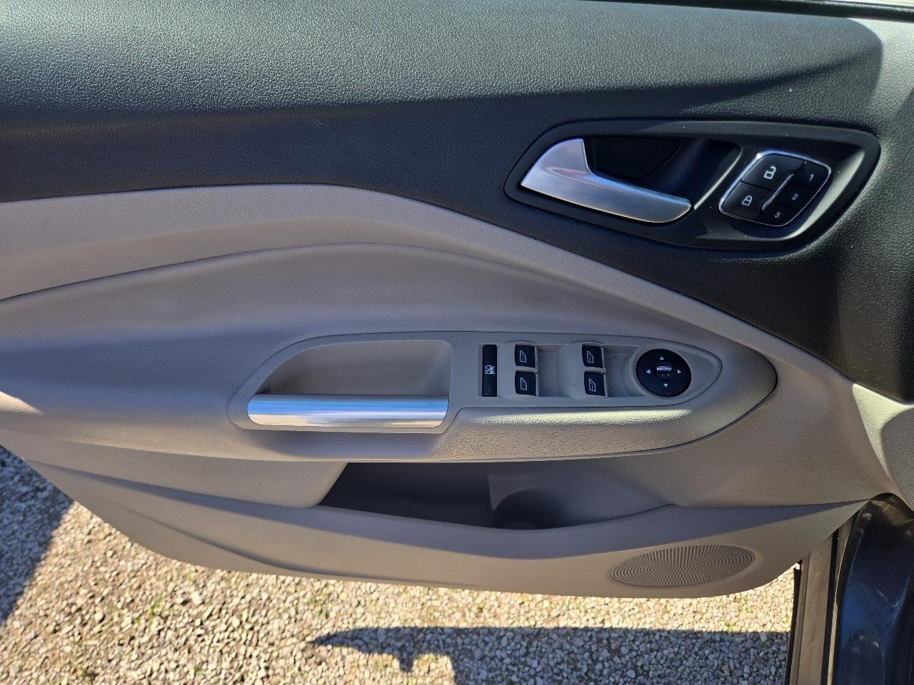 Ford Escape Titanium 4WD 2015