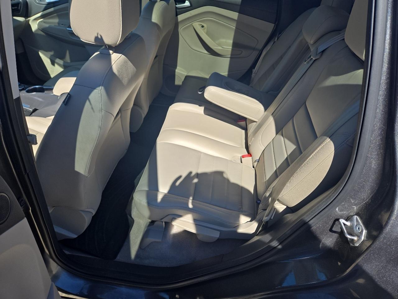 Ford Escape Titanium 4WD 2015