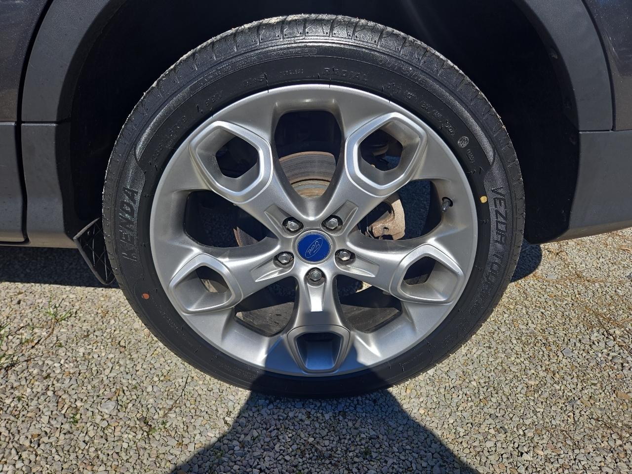 Ford Escape Titanium 4WD 2015