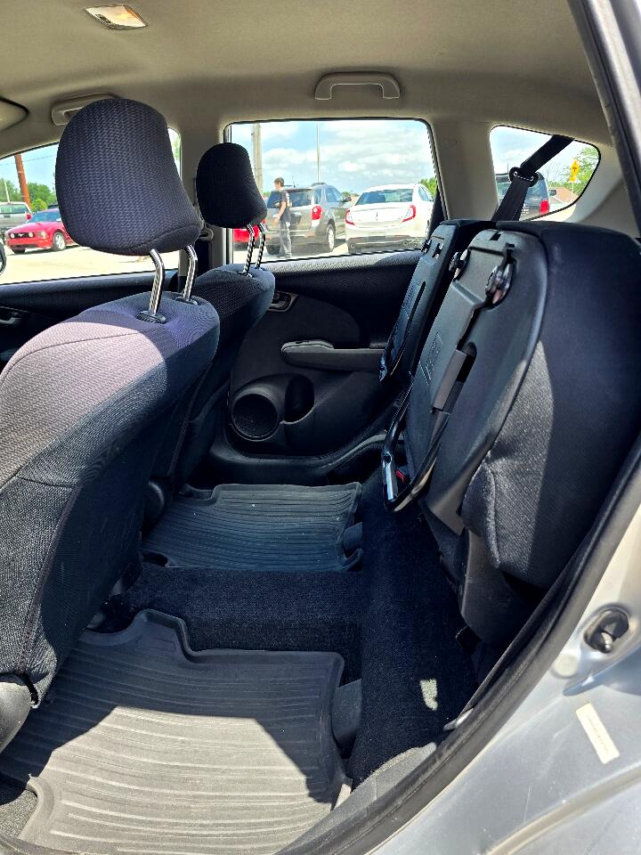 2013 Honda Fit Sport photo 16