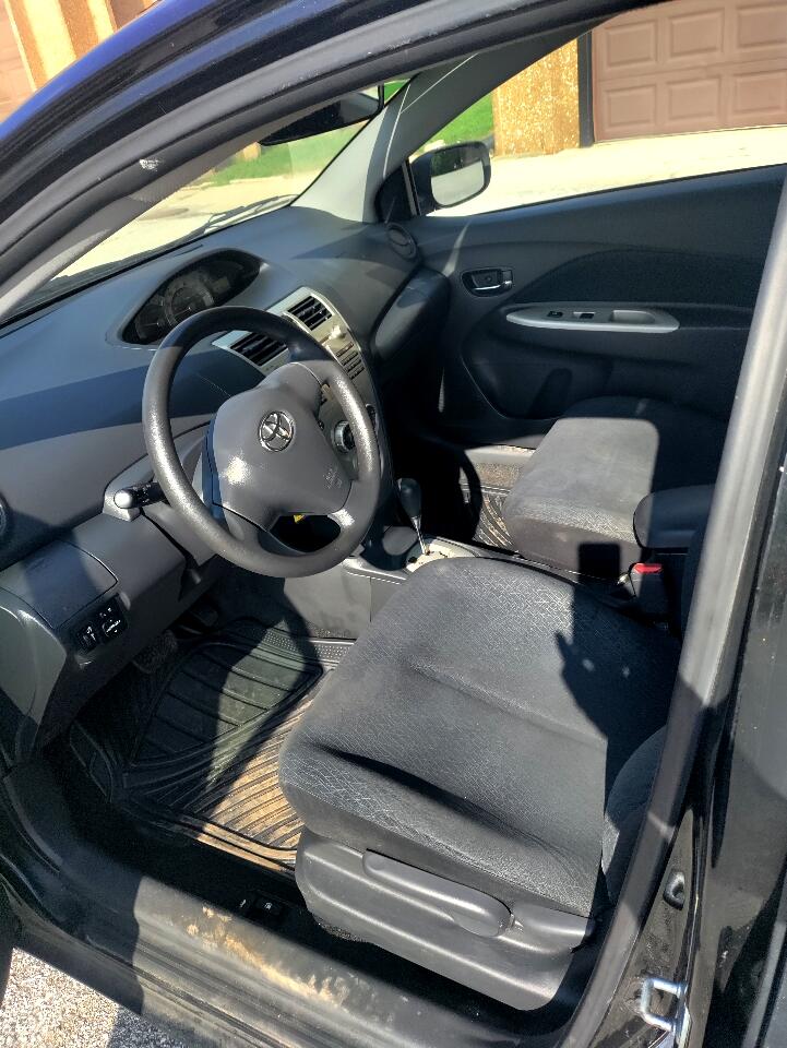 2008 Toyota Yaris photo 11