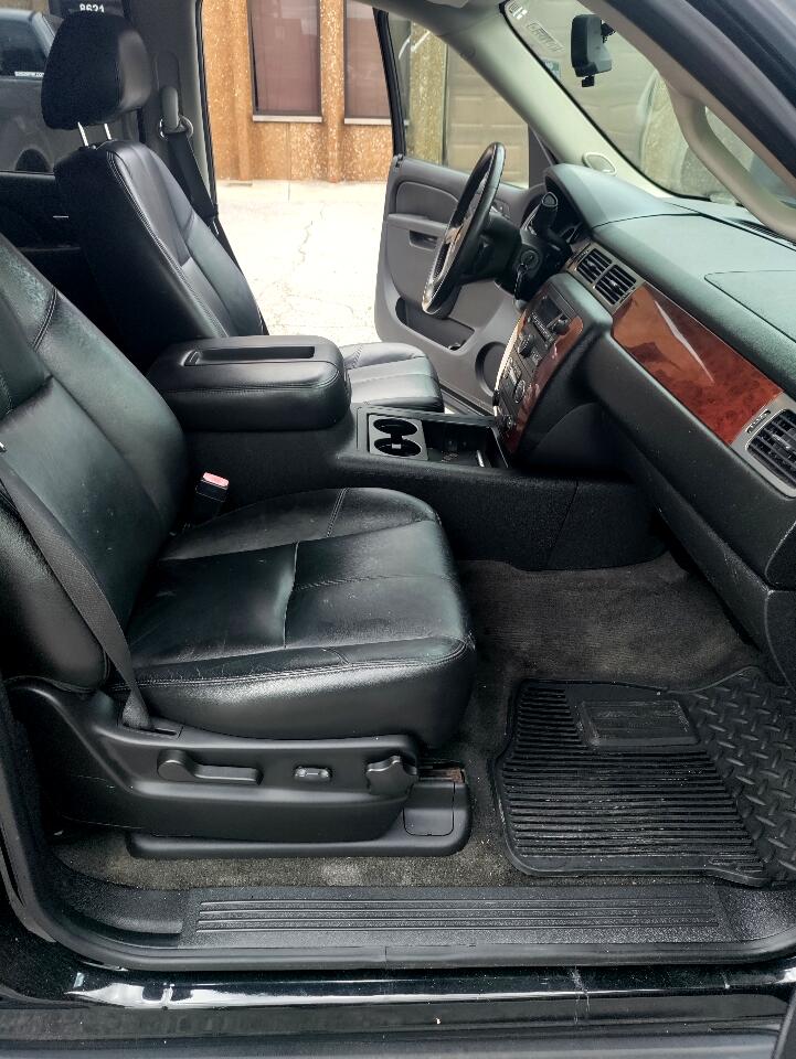 2012 Chevrolet Avalanche LT photo 19