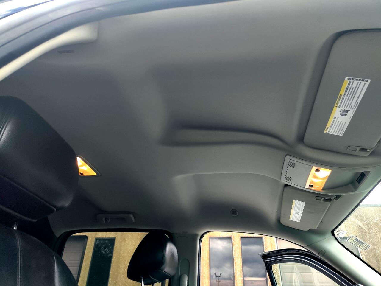2012 Chevrolet Avalanche LT photo 21