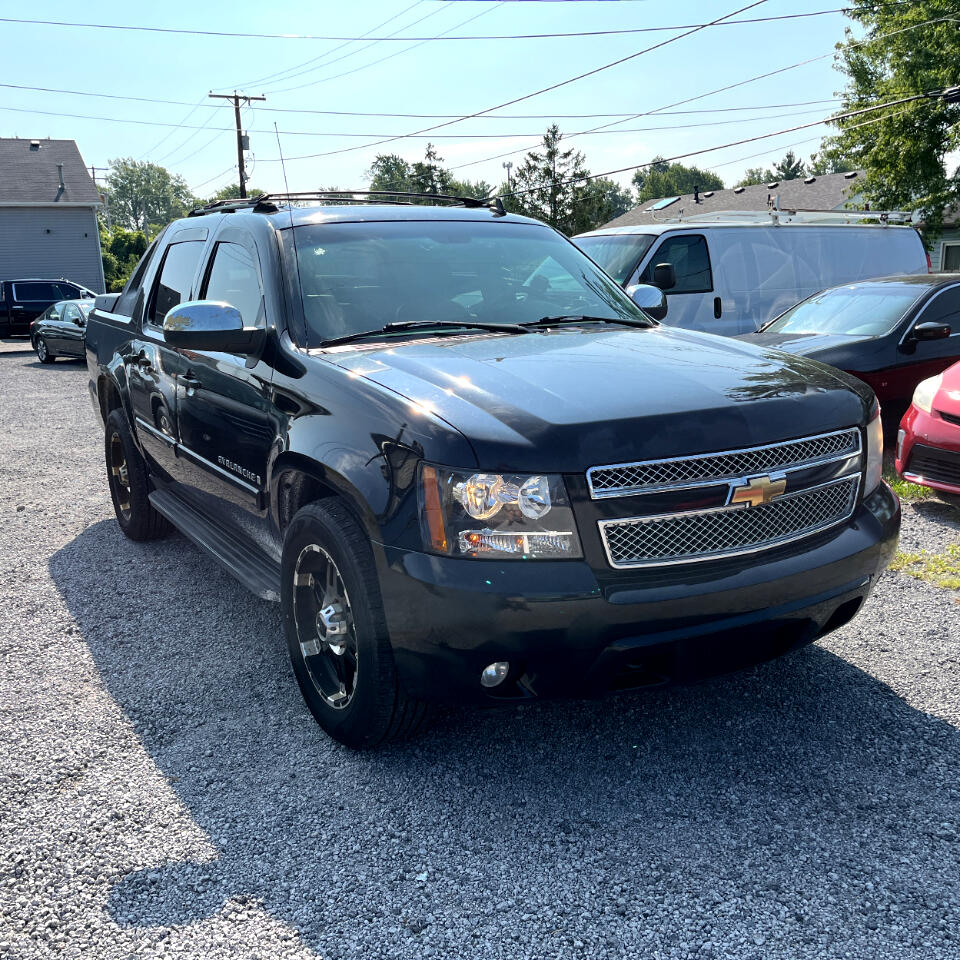 2007 Chevrolet Avalanche LS photo 2