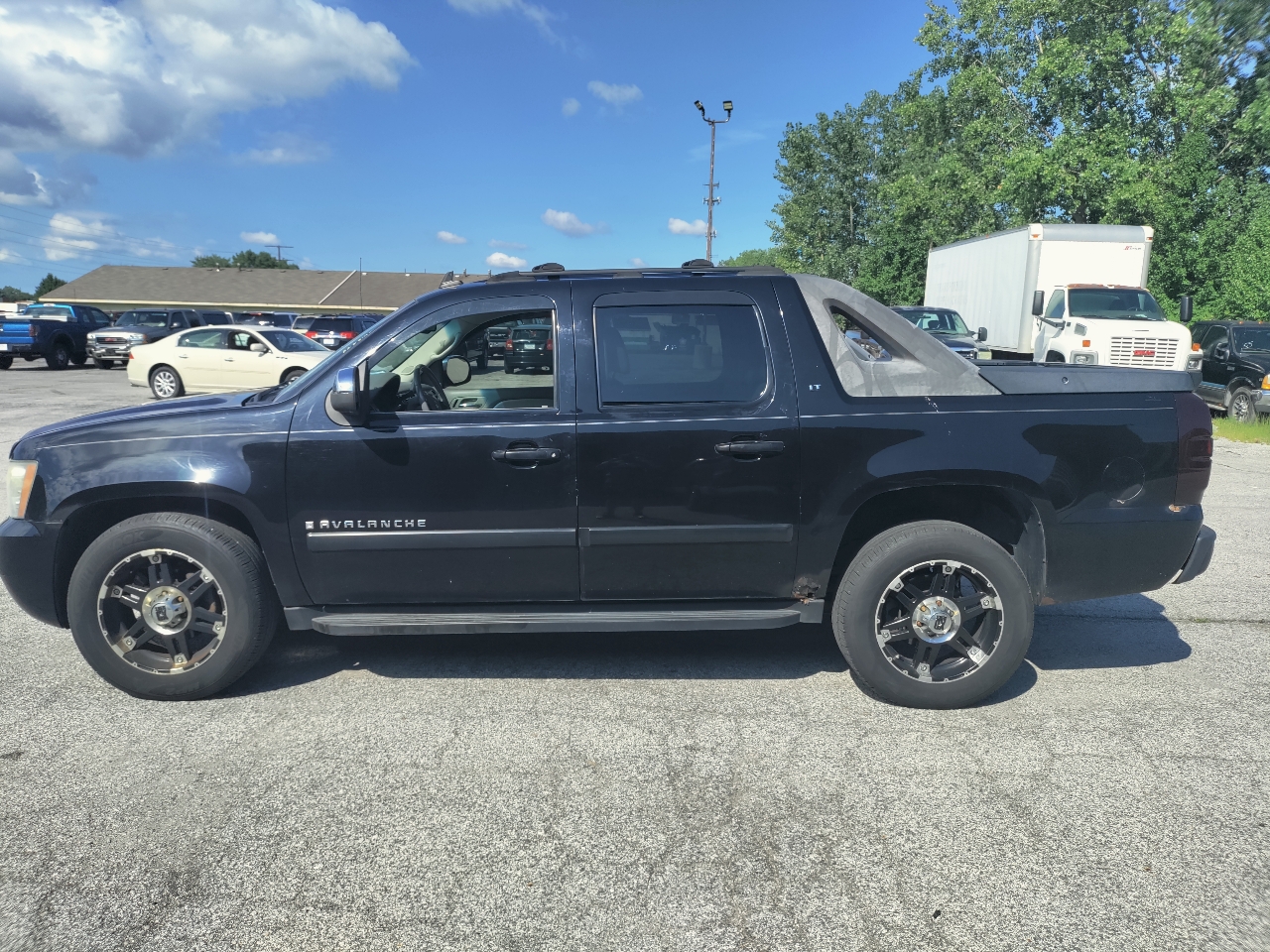 2007 Chevrolet Avalanche LS photo 4