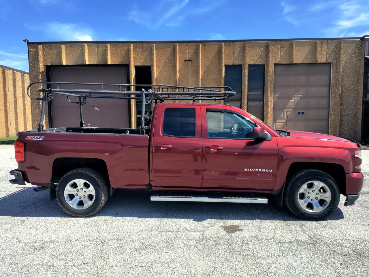 2016 Chevrolet Silverado 1500 photo 2