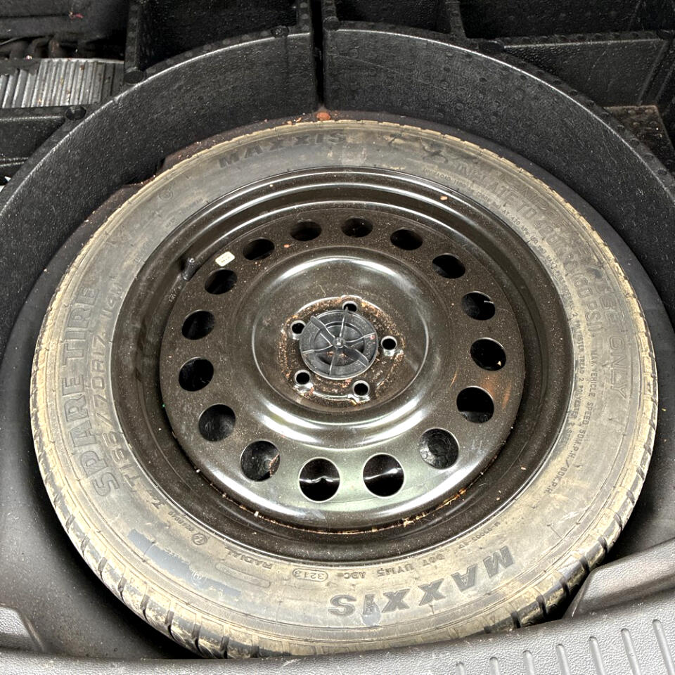 2014 Ford Escape Titanium photo 36
