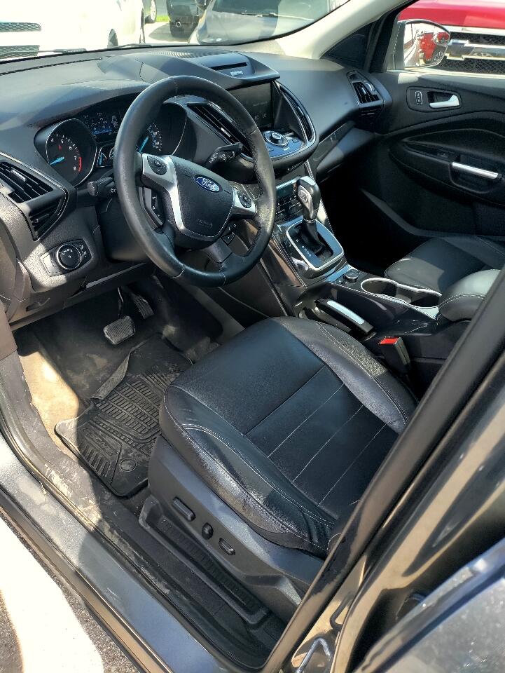 2014 Ford Escape Titanium photo 16
