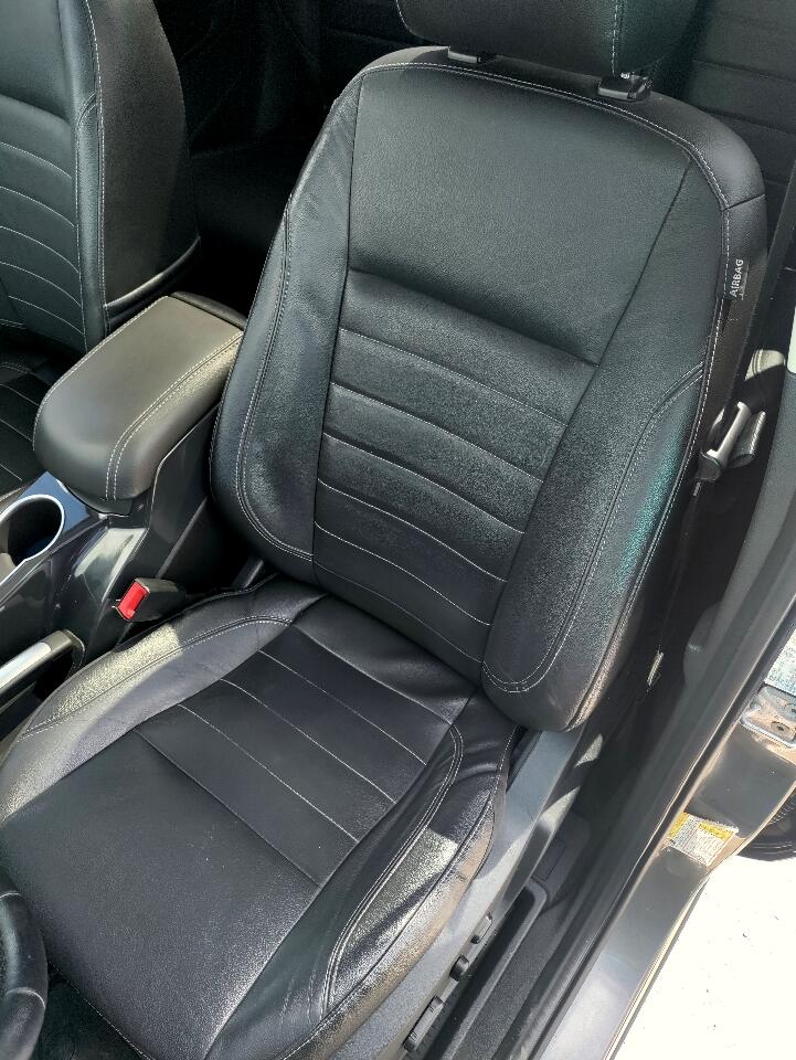 2014 Ford Escape Titanium photo 25