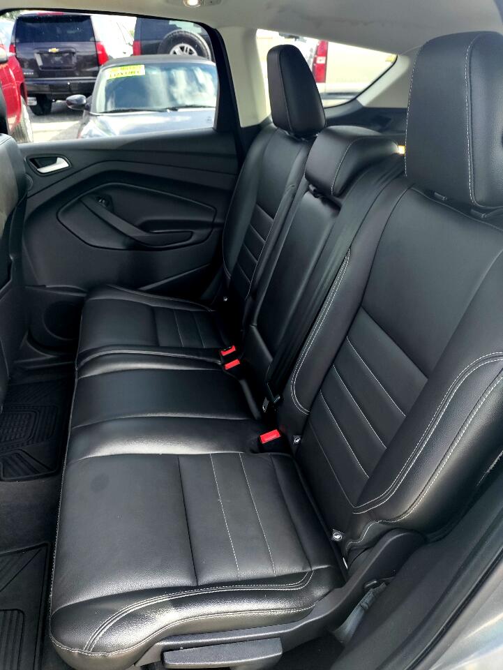 2014 Ford Escape Titanium photo 26