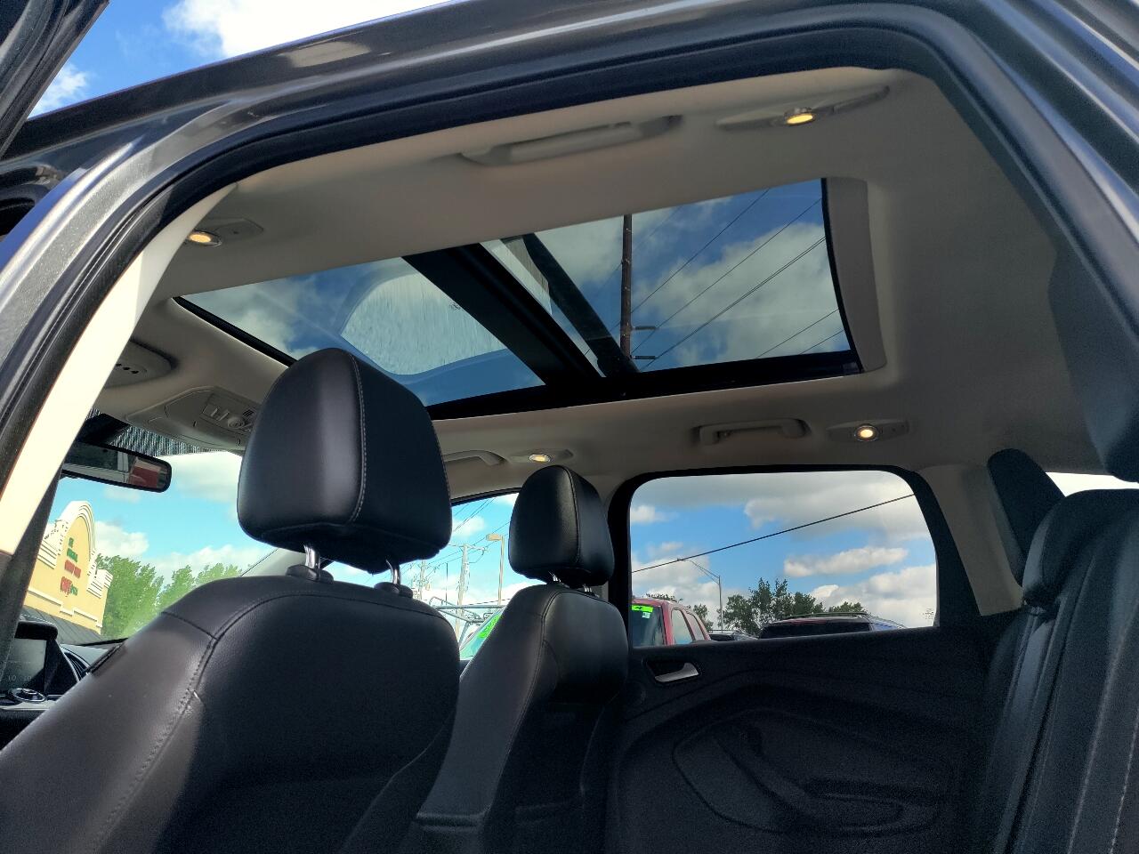 2014 Ford Escape Titanium photo 23